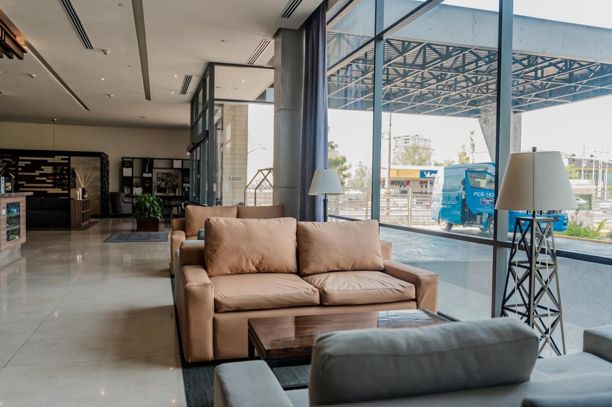 Hampton Inn By Hilton Celaya Exterior photo